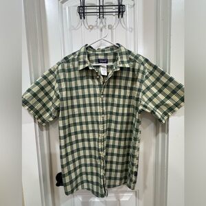 Patagonia Men's Green Plaid Shirt